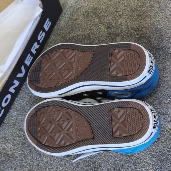 Converse youth size 13 axle mid blue slushy/white - Picture 3 of 4